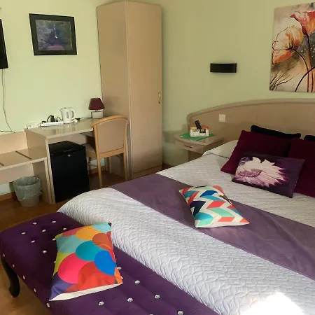 Du Cheval Blanc 3* Beaumont-Pied-de-Boeuf (Sarthe)