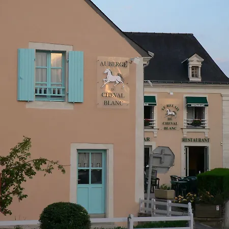 Du Cheval Blanc Hotel 3*
