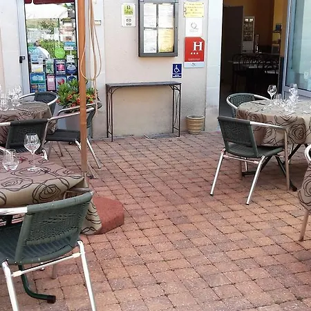 Hotel Du Cheval Blanc 3*