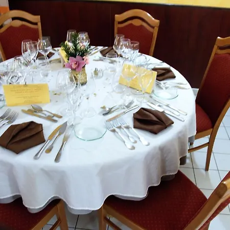 Du Cheval Blanc Beaumont-Pied-de-Boeuf (Sarthe)