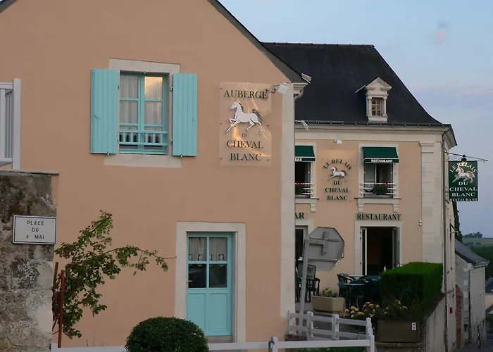 Du Cheval Blanc Hotel 3*