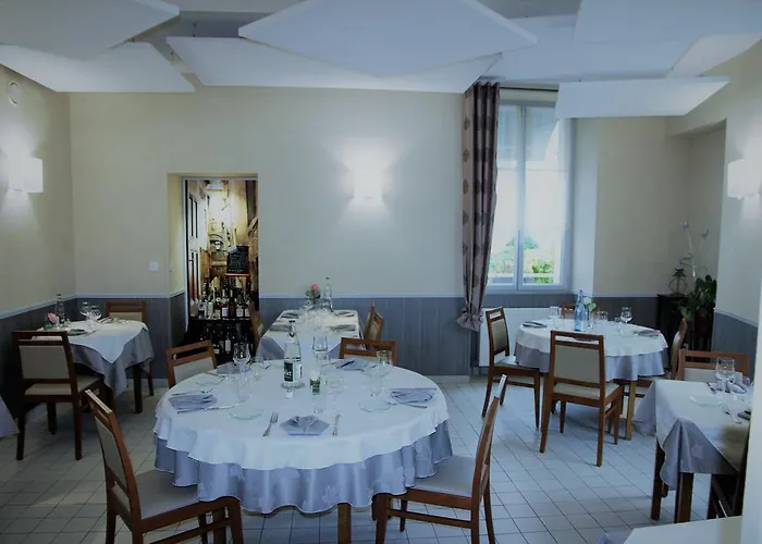 Hotel Du Cheval Blanc 3*