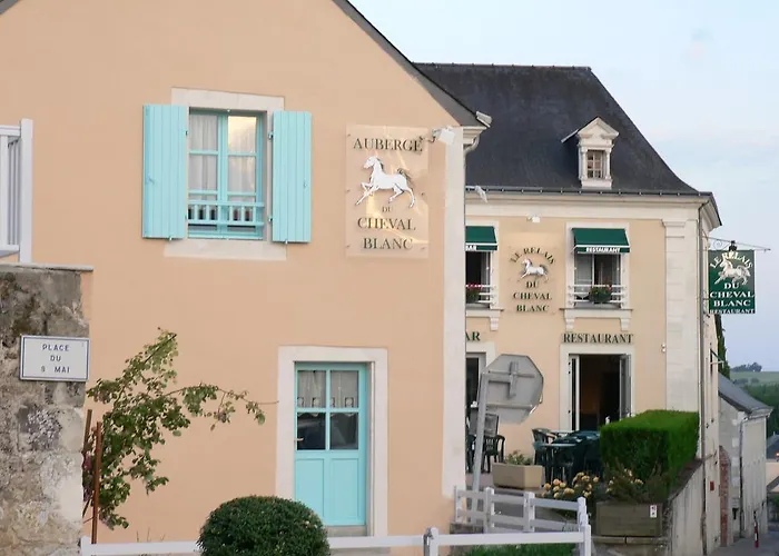 Du Cheval Blanc Hotel Beaumont-Pied-de-Boeuf (Sarthe)