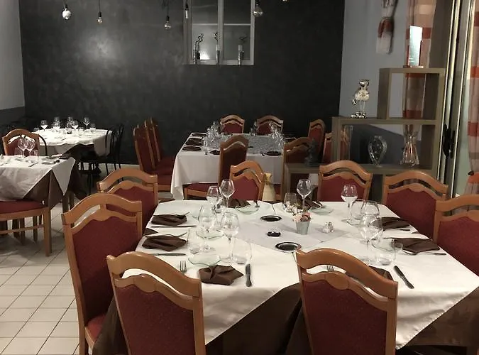 Hotel Du Cheval Blanc 3*